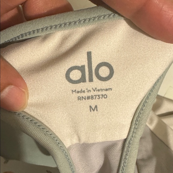 Alo Yoga Half Moon Bra in Sage Green size M - Picture 6 of 6